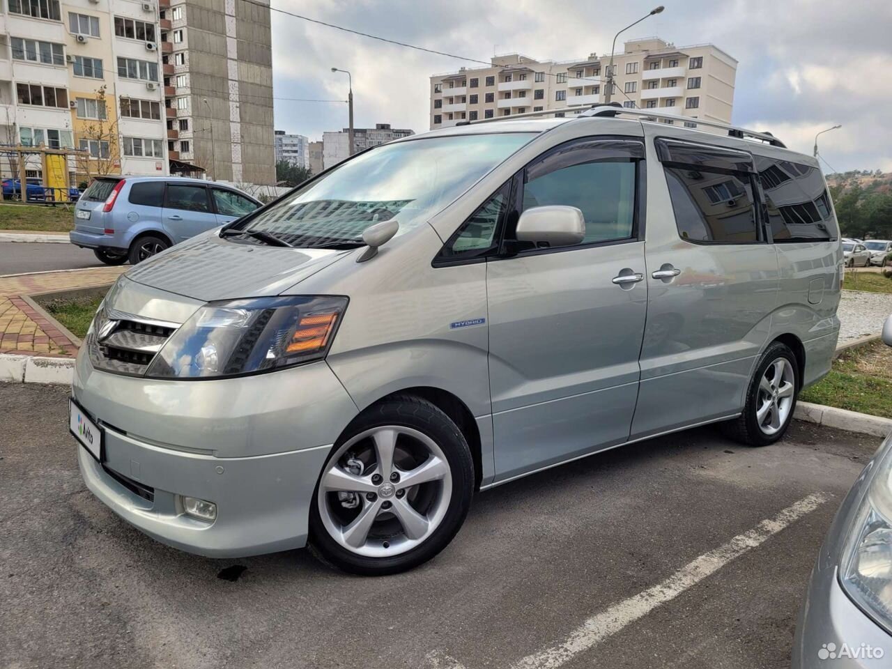 Toyota Alphard 2008