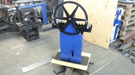 Трубогиб (Трубогибочный станок, Профилегиб)