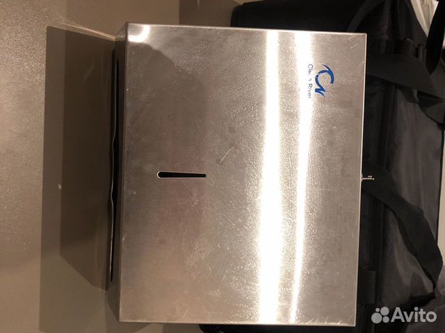 Диспенсер для полотенец для рук