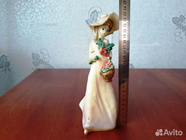 Фигурка леди СССР