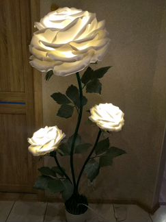 Интерьерные ростовые цветы, светильники из изолона