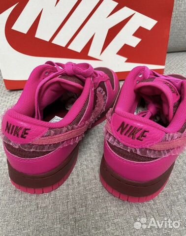 Nike Dunk Low Valentine’s Day