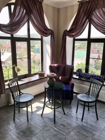 1-к. квартира, 53 м², 4/4 эт.