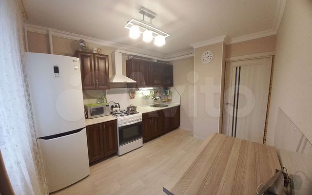 3-к. квартира, 83 м², 3/10 эт.