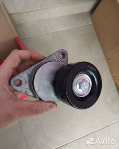 Натяжной ролик приводного ремня на Лачетти