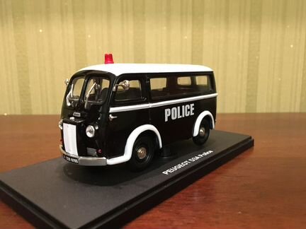 Peugeot D3A Police