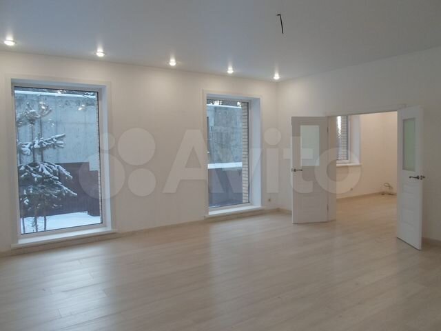 Дом 189 м² на участке 7 сот.