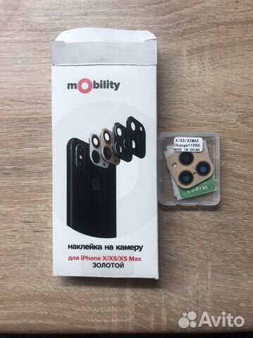 Наклейка на камеру iPhone