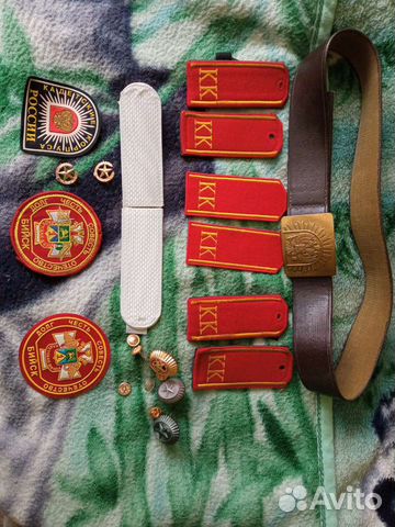 Погоны, шевроны, ремень, шапка