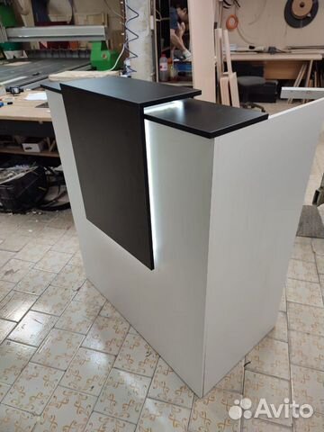 Стойка Ресепшен