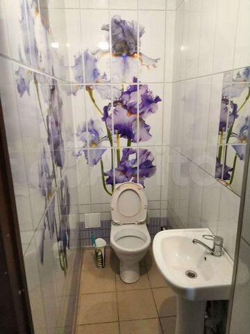 Комната 24 м² в 5-к., 3/3 эт.