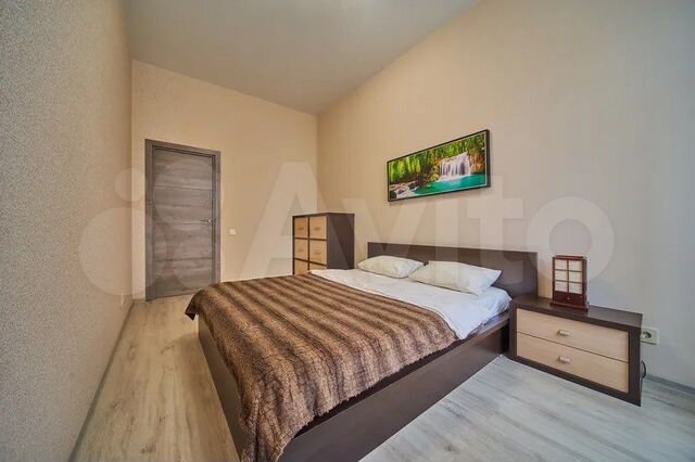 2-к. квартира, 56 м², 4/10 эт.