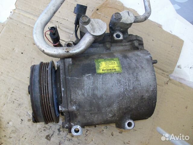 Компрессор кондиционера 6G72 Митсубиси Паджеро