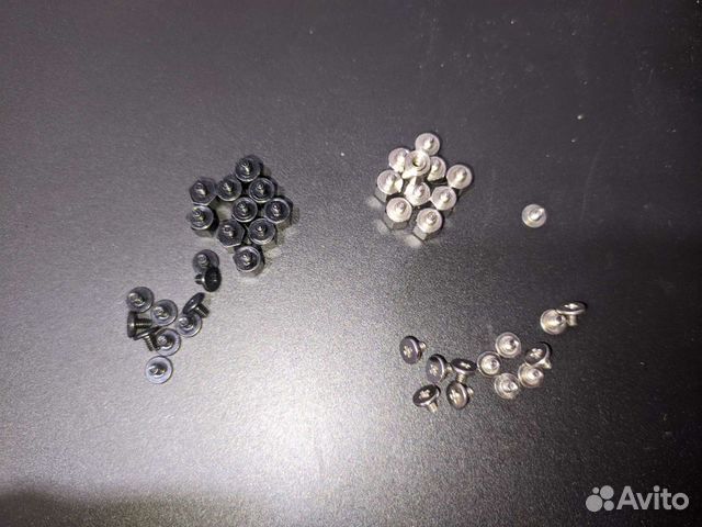 Винт и монтажная площадка для крепления M.2 SSD