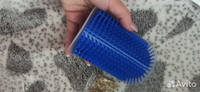 Игрушка- чесалка для котов с крепленияем