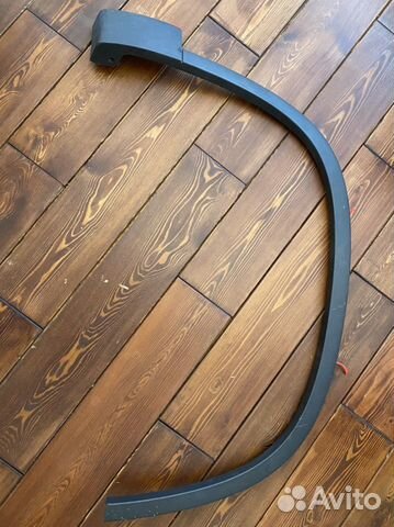 Накладка колесной арки передней правой tiguan