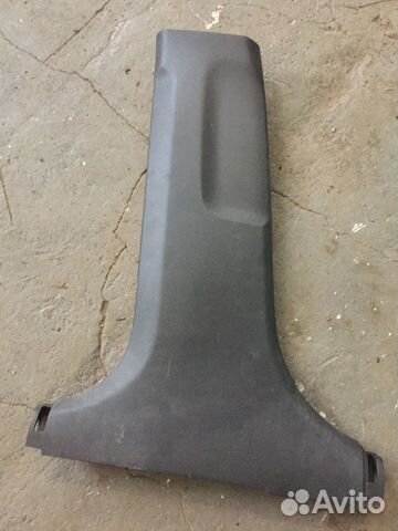 Обшивка стойки средней нижняя левая Kia Rio 4