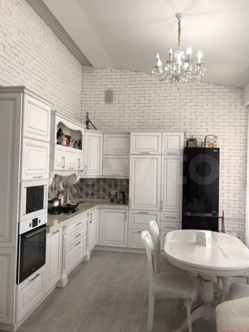 4-к. квартира, 120 м², 4/4 эт.