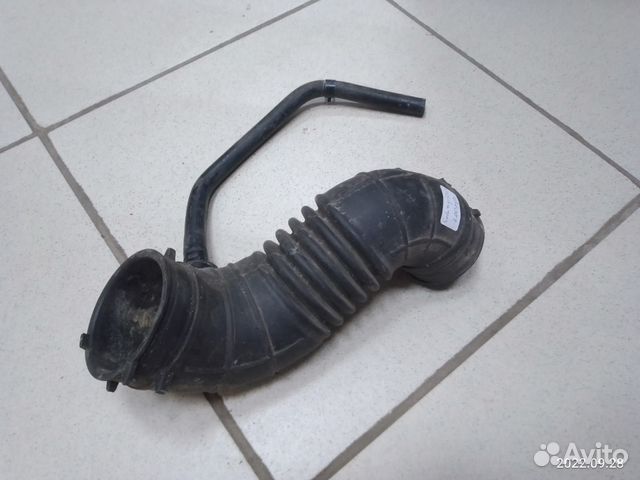 Патрубок воздушного фильтра hyundai solaris 2010)