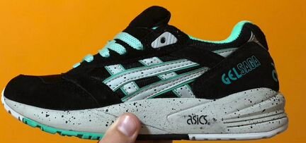 Кроссовки женские летние