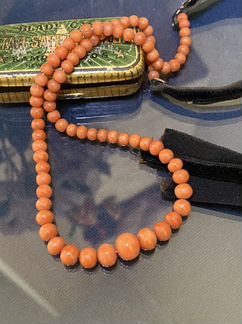 Антикварный коралл шакка