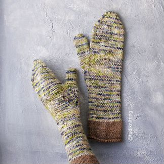 Варежки. Варежки вязаные. Вязаные варежки женские