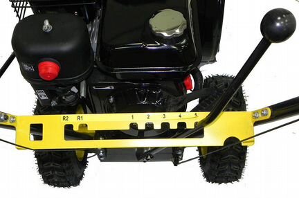 Снегоуборщик Huter SGC 4800 E электропуск