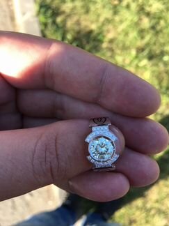Золотая печатка Cartier.Брил 0.25