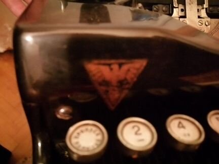 Печатная пишущая машинка