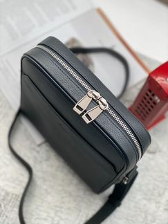 Мессенджер Brioni