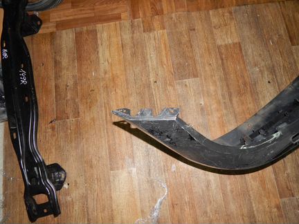 Бампер передний на bmw E90 до рестайлинг