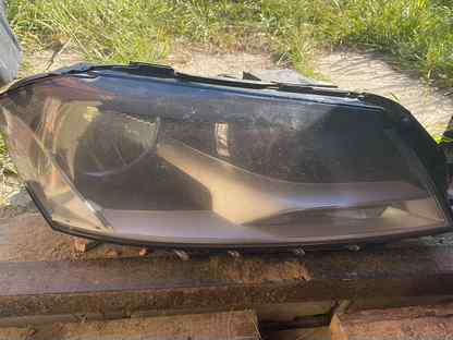 Передние фары Volkswagen Passat b7