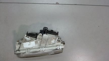 Фара (передняя) левая Volvo S40 / V40, 2001