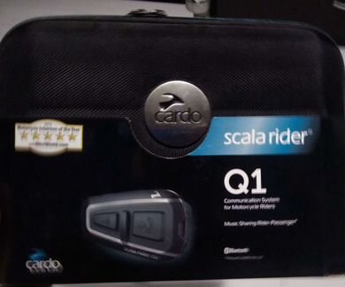 Гарнитура на шлем Cardo Scala Rider Q1
