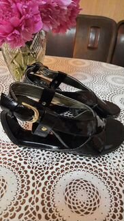 Босоножки женские новые раз 37