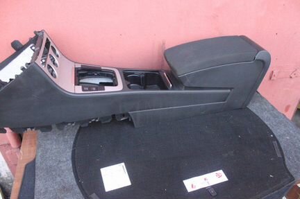 Подлокотник Volkswagen Passat B6 variant 357 2.0