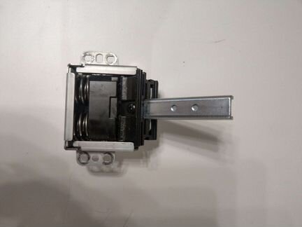 Петля автоподатчика левая 303P702021 / 303P702020