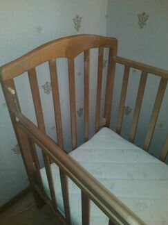 Кровать детская+матрас+подарок мобиль