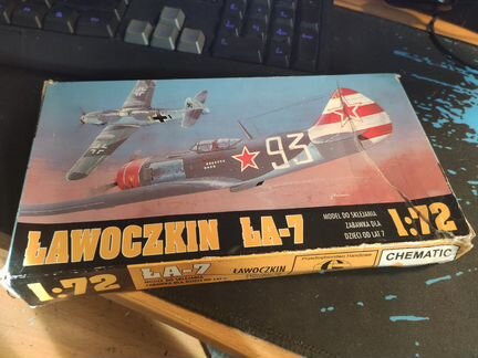 Модель самолета для сборки новая