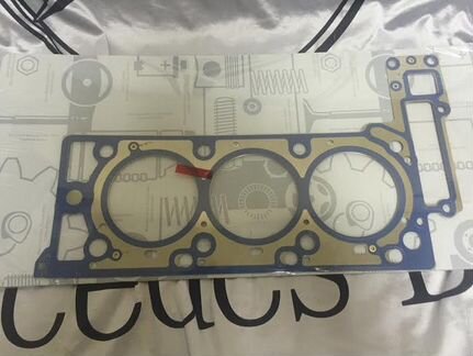 Прокладка гбц новая Mercedes 272 мотор
