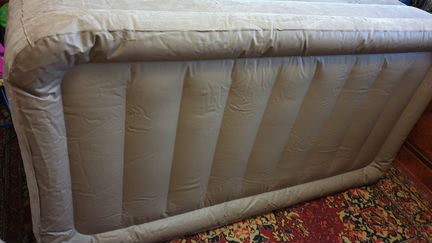 Надувная кровать 99х191х46 Ultra Plush встр.насос