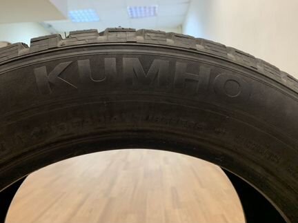 Kumho WinterCraft Ice WI31 235/55 R17 99H