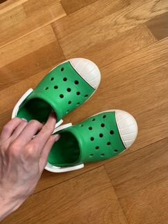 Шлепанцы Crocs