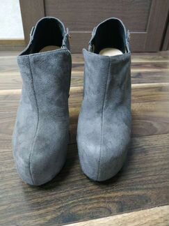 Женские осенние ботинки