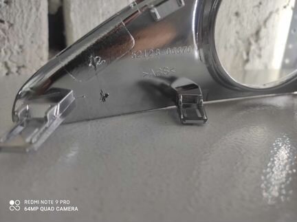 Окантовка туманки Toyota Camry 2011-2014