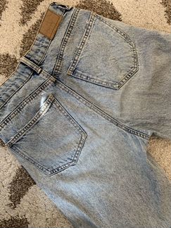 Джинсы bershka mom