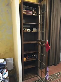 Шкаф книжный