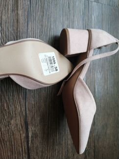 Босоножки новые