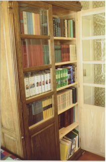 Книжный шкаф массив дуба