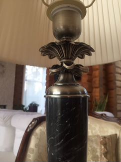 Настольная лампа